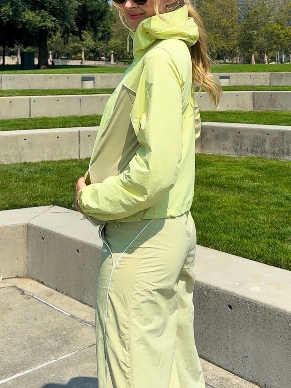 BENEUNDER Light Green Women's Windbreaker Jumpsuit Set, small